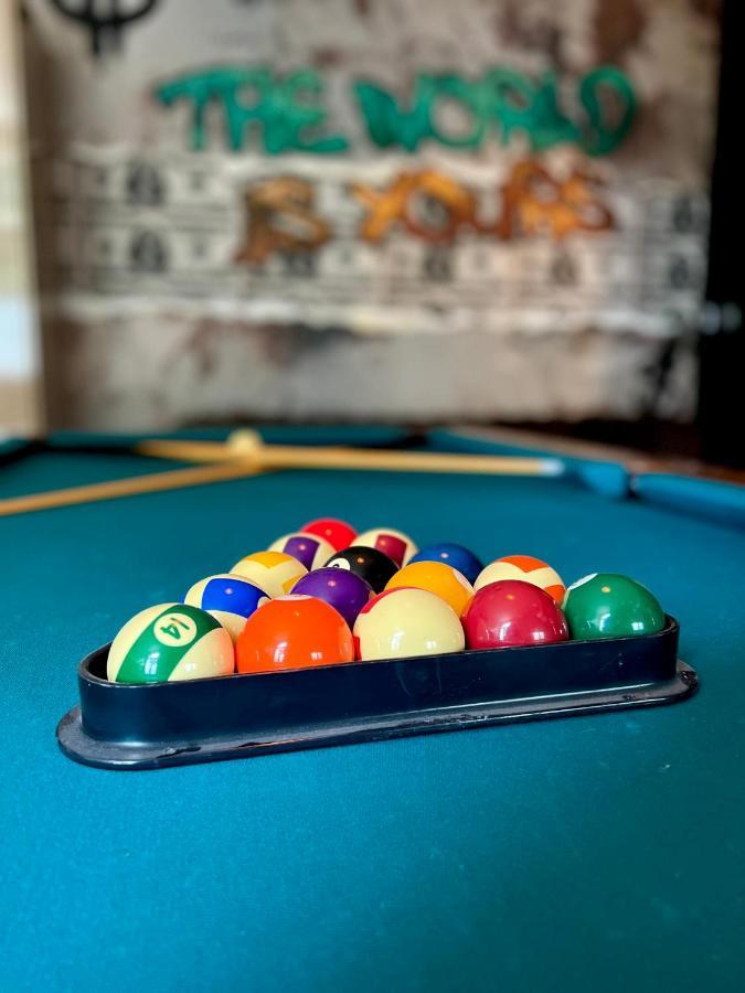 Capsule Casino - Jacuzzi - Billard - Netflix - Console & Jeux Apartment Mons Exterior photo