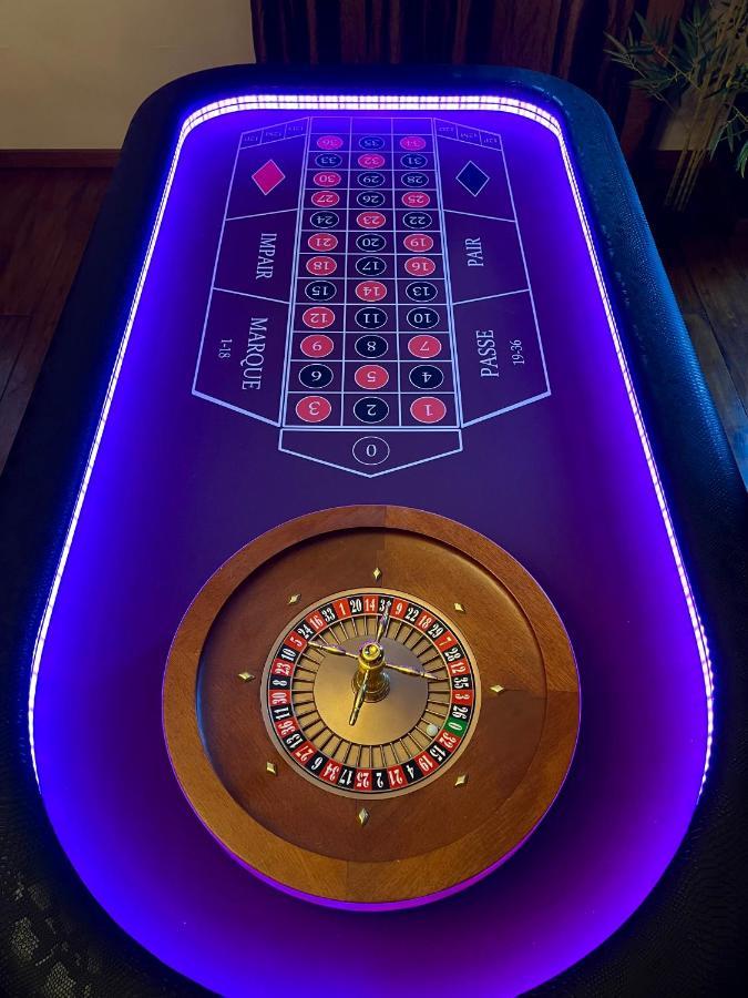 Capsule Casino - Jacuzzi - Billard - Netflix - Console & Jeux Apartment Mons Exterior photo