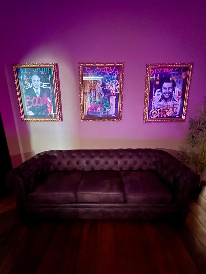Capsule Casino - Jacuzzi - Billard - Netflix - Console & Jeux Apartment Mons Exterior photo