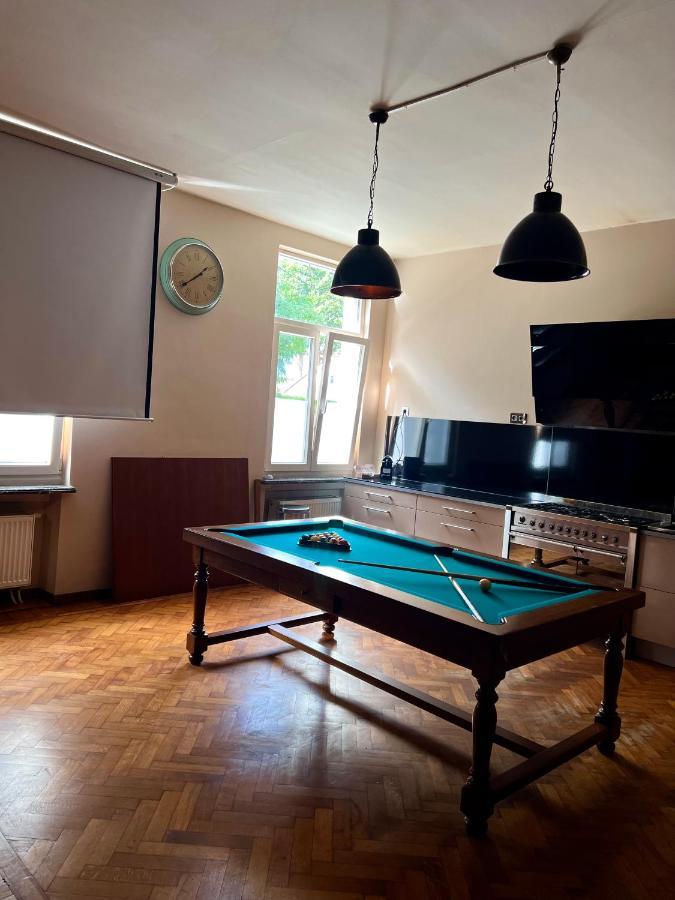 Capsule Casino - Jacuzzi - Billard - Netflix - Console & Jeux Apartment Mons Exterior photo