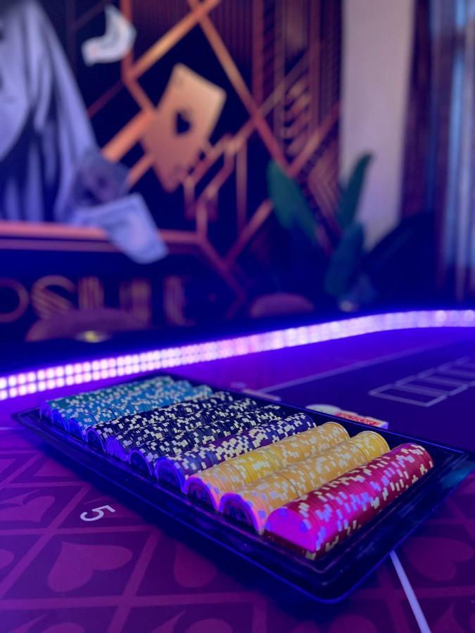 Capsule Casino - Jacuzzi - Billard - Netflix - Console & Jeux Apartment Mons Exterior photo