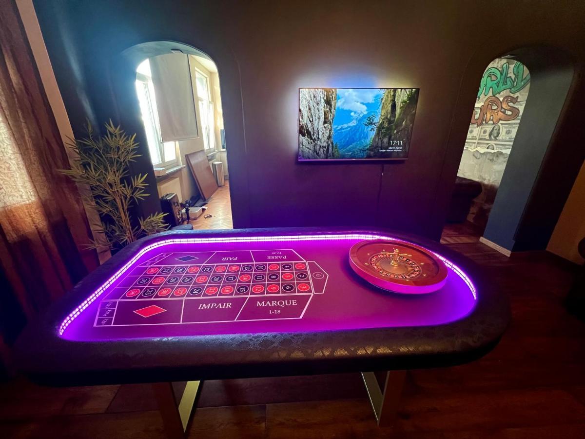 Capsule Casino - Jacuzzi - Billard - Netflix - Console & Jeux Apartment Mons Exterior photo