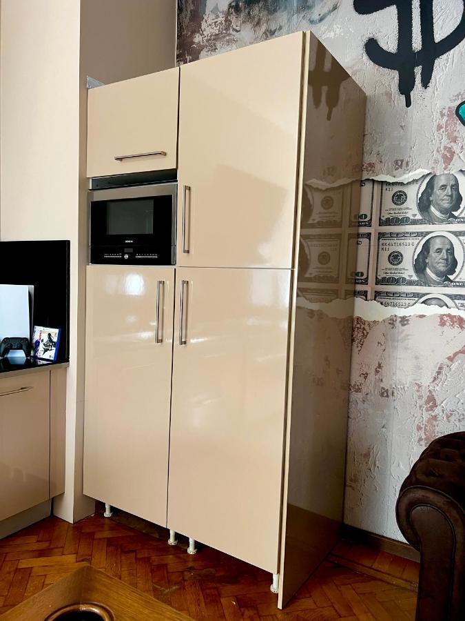 Capsule Casino - Jacuzzi - Billard - Netflix - Console & Jeux Apartment Mons Exterior photo