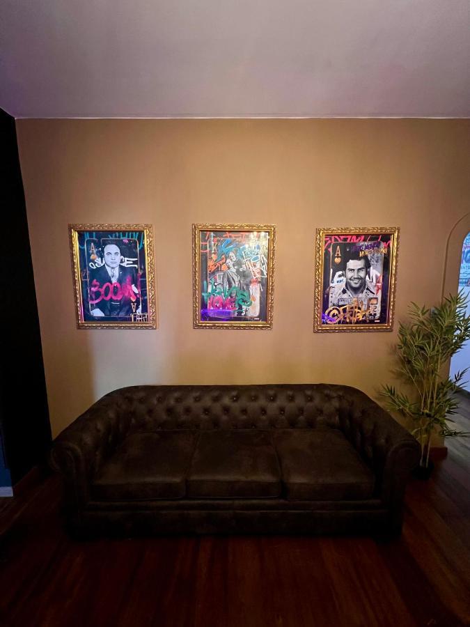 Capsule Casino - Jacuzzi - Billard - Netflix - Console & Jeux Apartment Mons Exterior photo