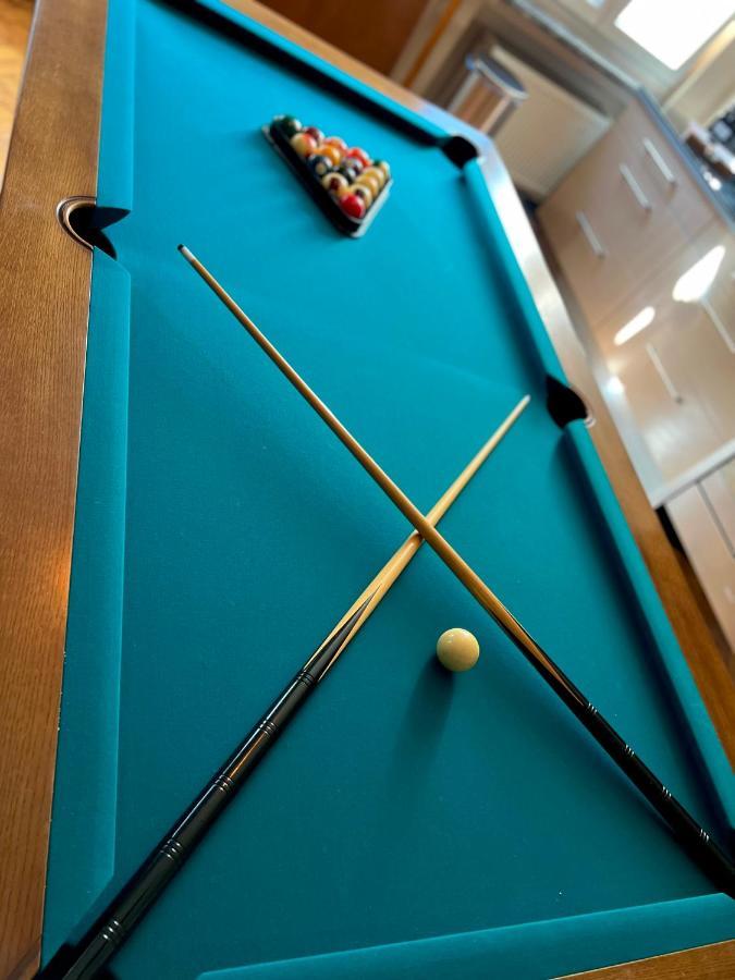 Capsule Casino - Jacuzzi - Billard - Netflix - Console & Jeux Apartment Mons Exterior photo